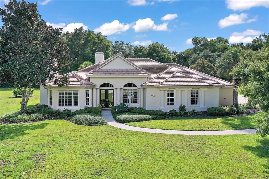 Fruitland Park, FL 34731,901 HAWK LNDG