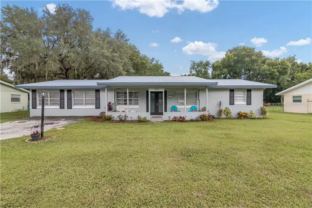 Fruitland Park, FL 34731,309 OAKWOOD LN