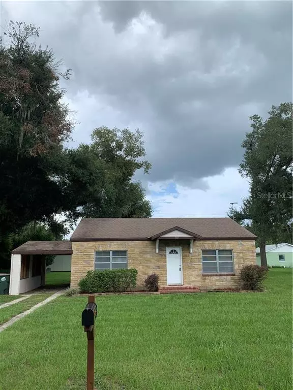 750 N KENTUCKY AVE, Umatilla, FL 32784