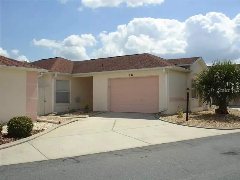 731 HERNANDEZ DR, Lady Lake, FL 32159