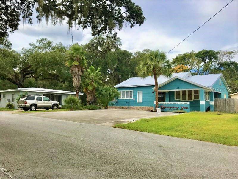 107 BANANA ST, Lady Lake, FL 32159