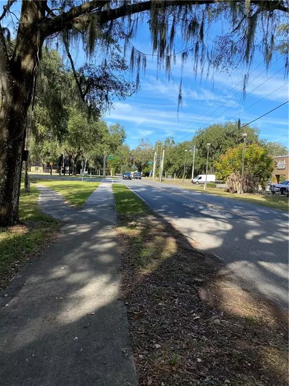 Bushnell, FL 33513,410 N WEST ST