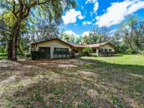 Weirsdale, FL 32195,18560 SE HWY 42