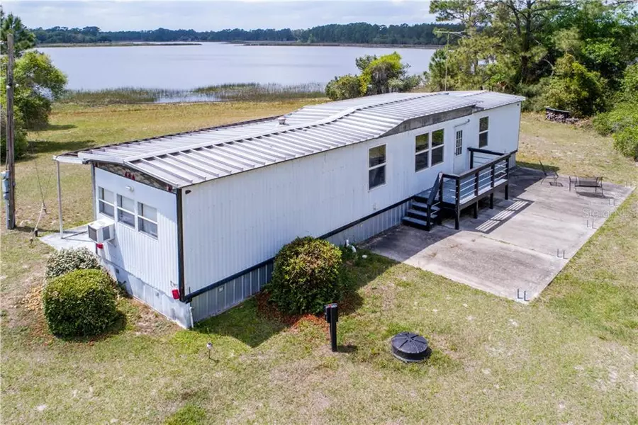 21713 SUNSET DR, Astor, FL 32102