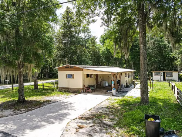 Lake Panasoffkee, FL 33538,1910 CR 439CW