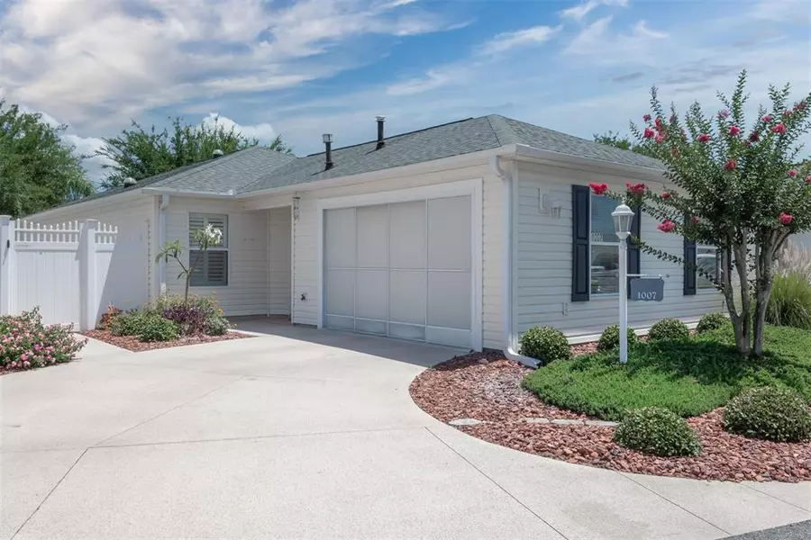 1007 SMYRNA ST, The Villages, FL 32162