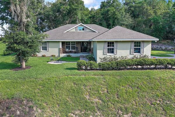 125 HIDDEN OAKS DR, Lady Lake, FL 32159