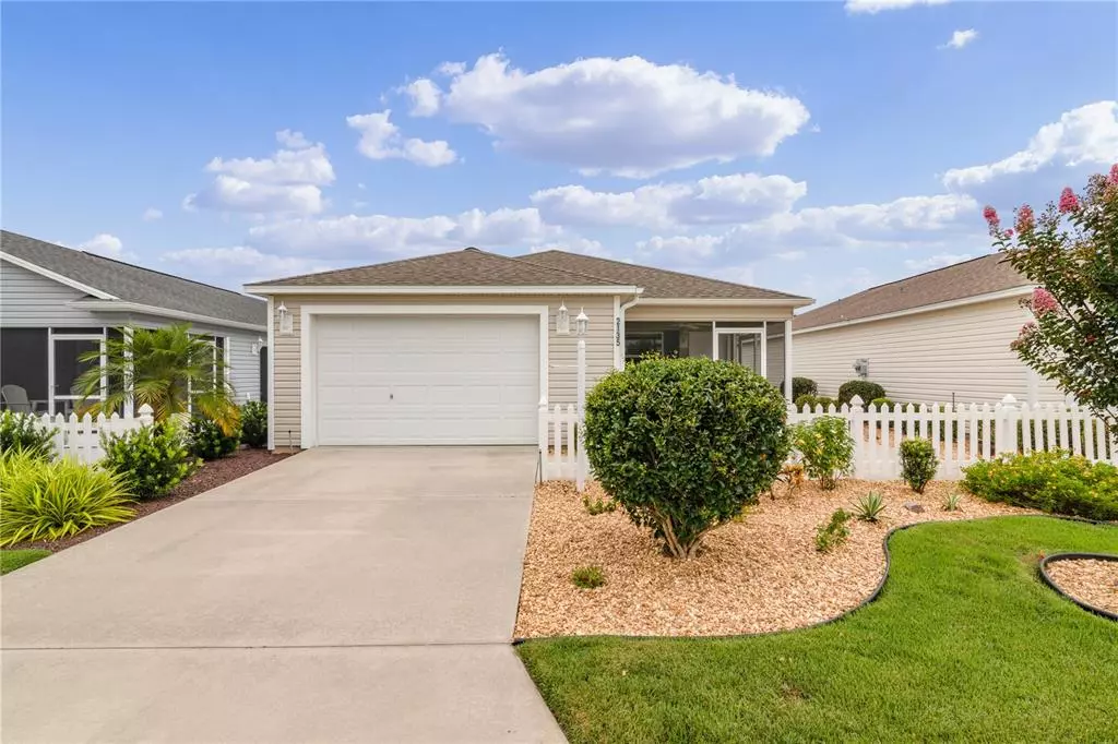 The Villages, FL 32163,2135 NEW HAVEN LN