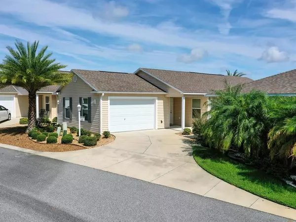 881 AMBER CT, The Villages, FL 32163