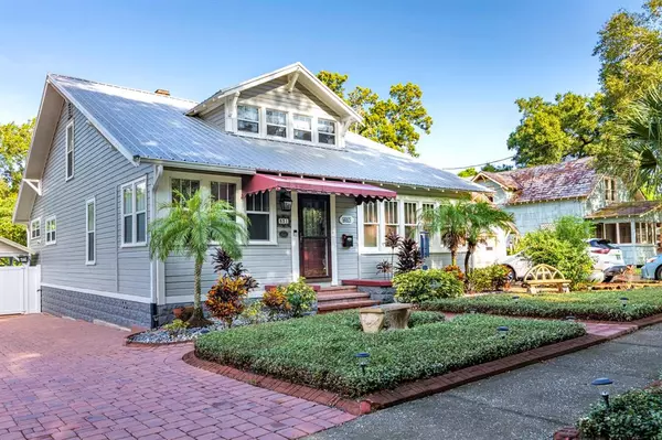 831 N GRANDVIEW ST, Mount Dora, FL 32757