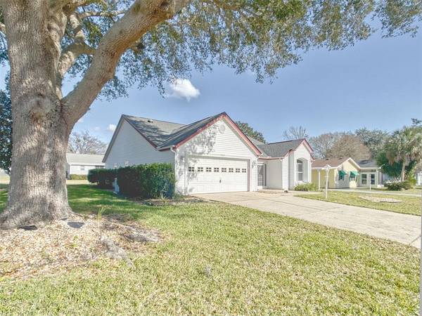 1239 SANTOS PL, Lady Lake, FL 32159