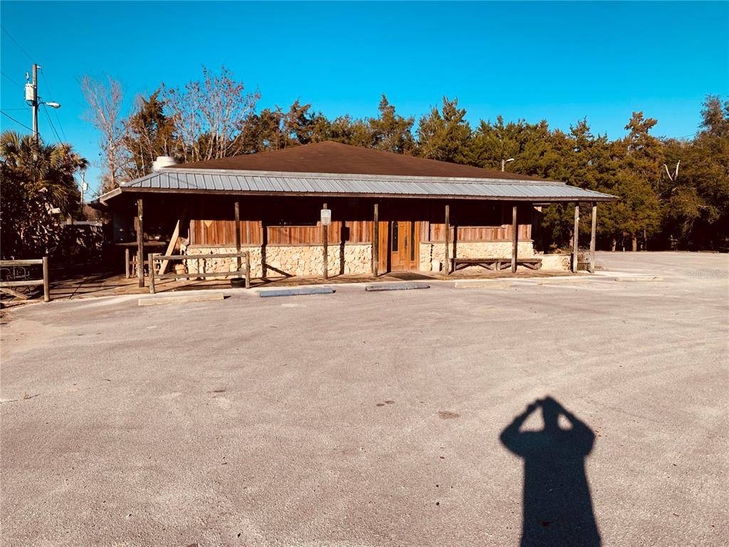 11649 E HIGHWAY 25,  Ocklawaha,  FL 32179