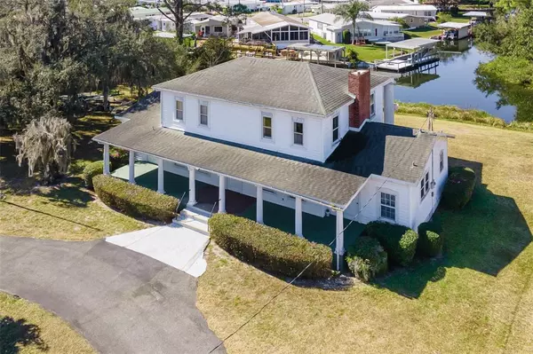 13325 WOODLAND DR, Astatula, FL 34705