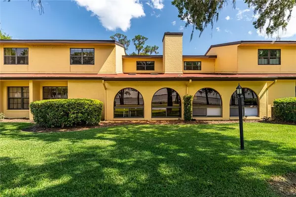 1111 LAKESHORE DR #A3, Eustis, FL 32726