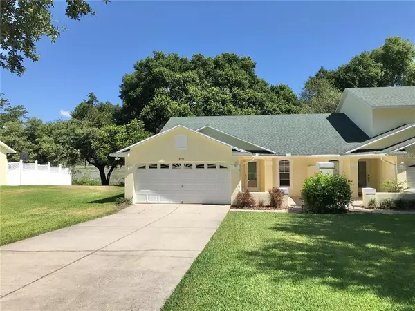 8933 COURTYARD LN, Groveland, FL 34736