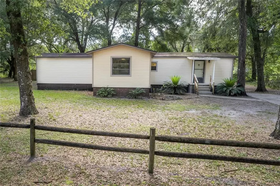 43110 E 4TH ST, Paisley, FL 32767