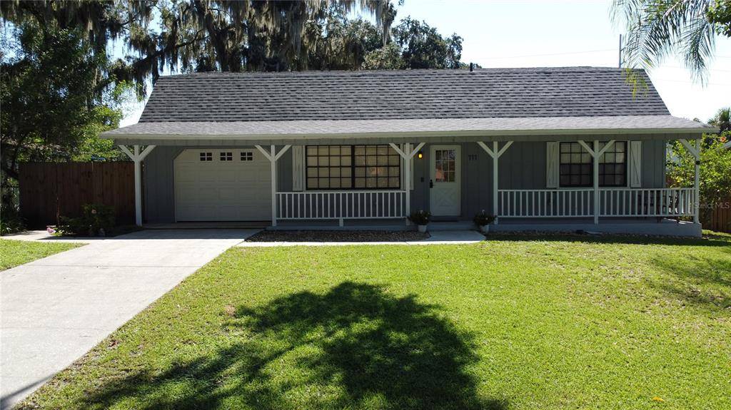 111 DOUGLAS DR, Eustis, FL 32726