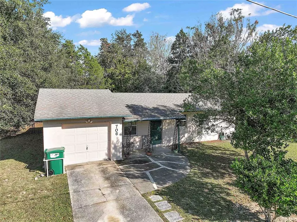 Fruitland Park, FL 34731,706 JEWELL ST