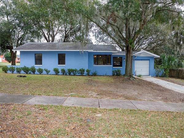 210 N PALM AVE, Howey In The Hills, FL 34737