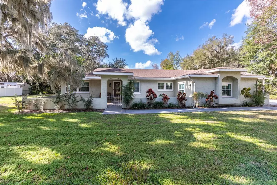 185 OAKSHADE DR, Mount Dora, FL 32757