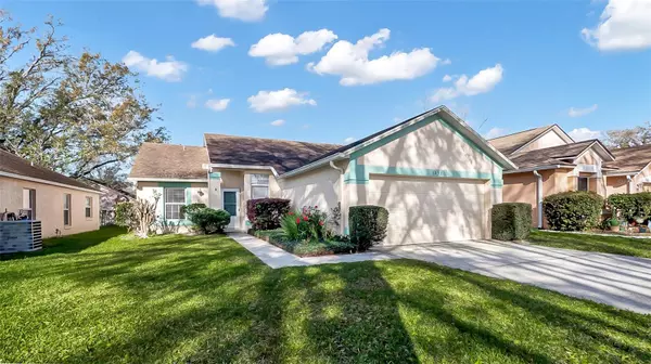 1232 LAKE BLUE CIR, Apopka, FL 32703