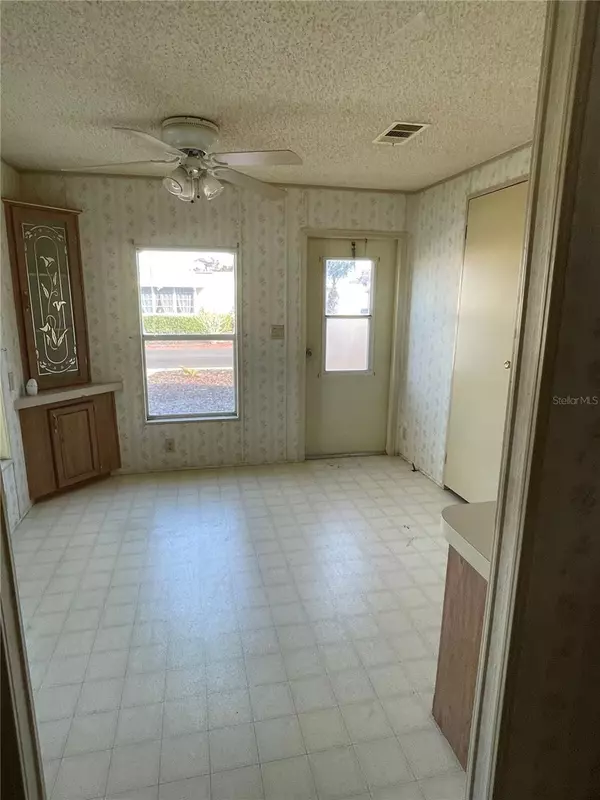 Tavares, FL 32778,550 SAINT JOHNS RD