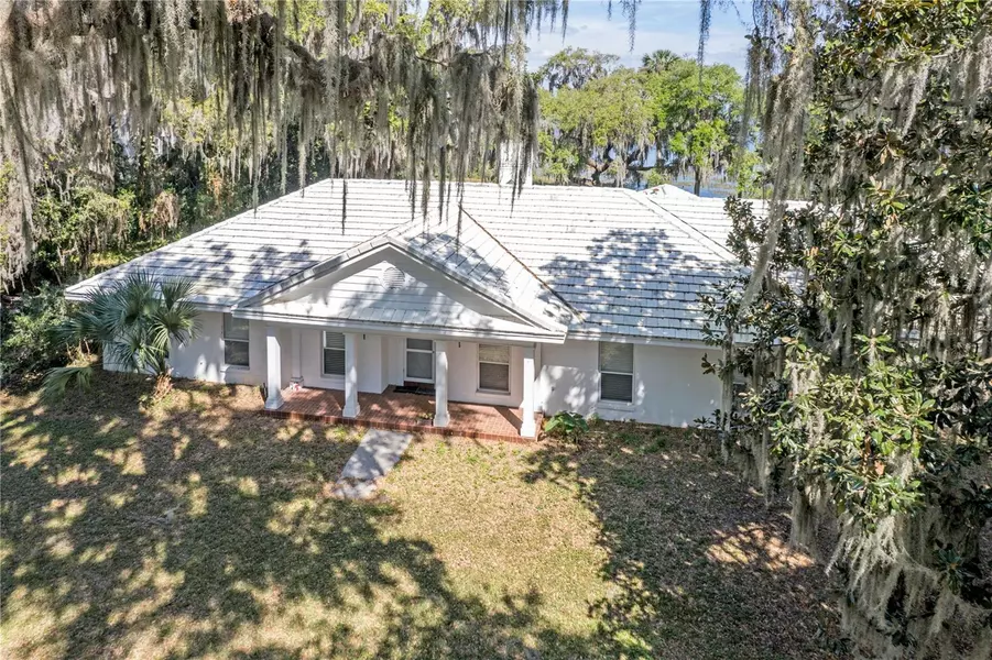 37048 COUNTY ROAD 452, Grand Island, FL 32735