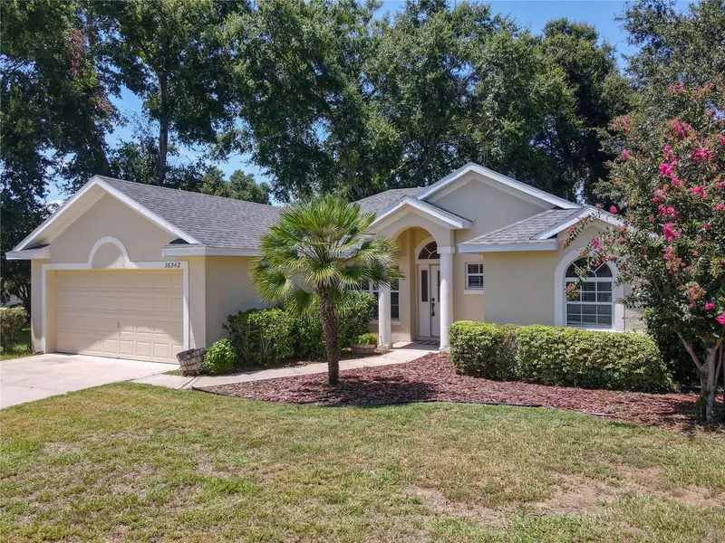 36342 GRAND ISLAND OAKS CIR, Grand Island, FL 32735