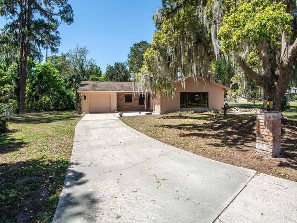 857 SHORE ACRES RD, Mount Dora, FL 32757