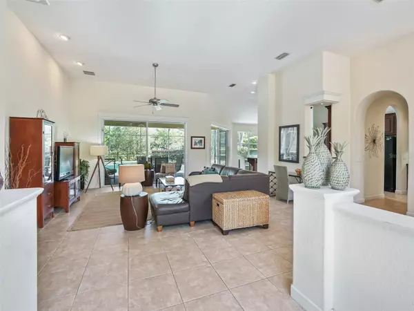 Howey In The Hills, FL 34737,9817 SANTA CLARA CT