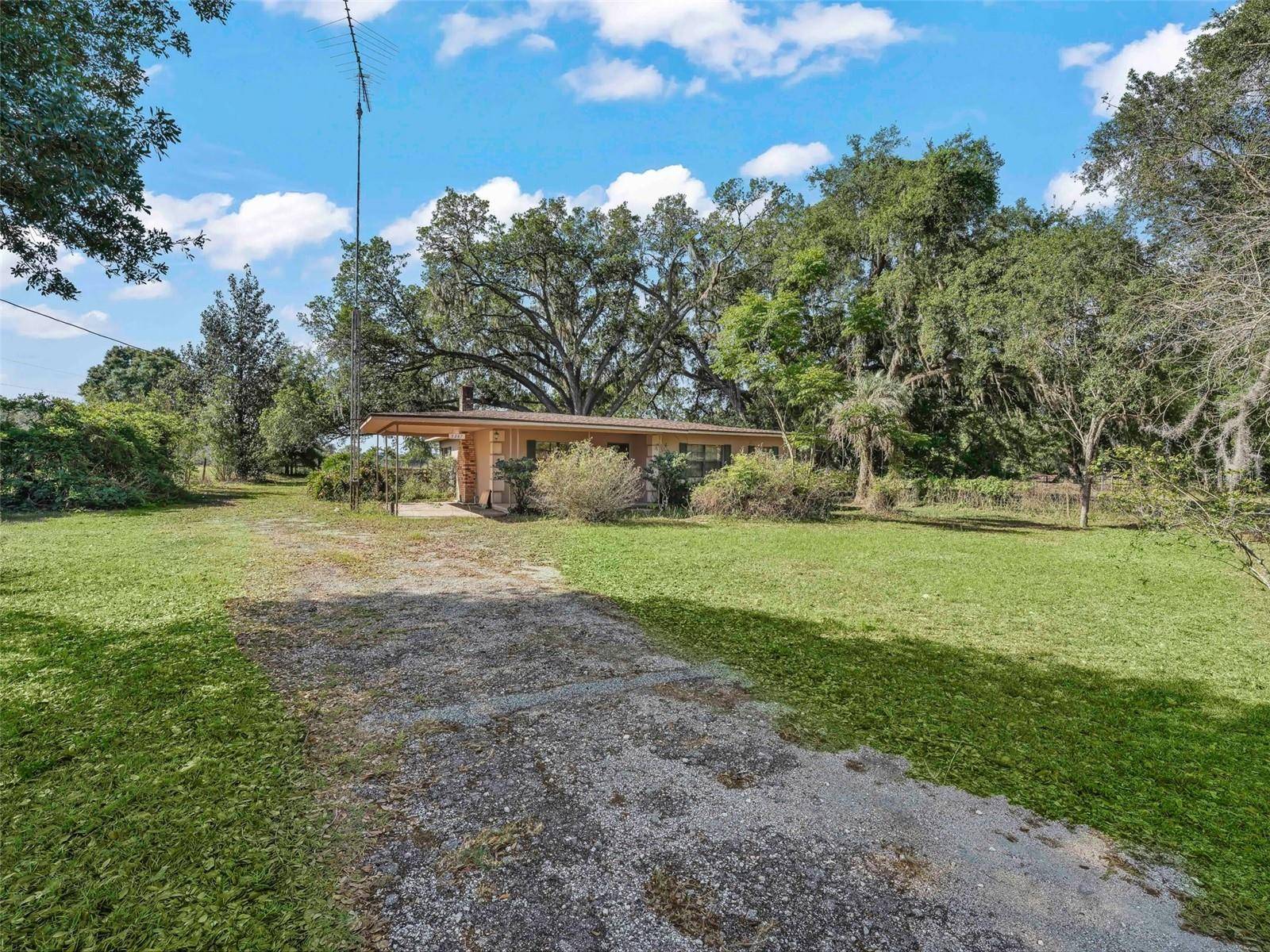 5267 W C-476, Bushnell, FL 33513