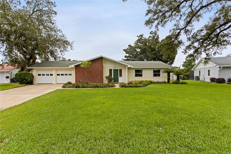 5448 E HARBOR DR, Fruitland Park, FL 34731