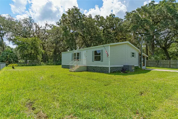 Lake Panasoffkee, FL 33538,2935 CR 422B