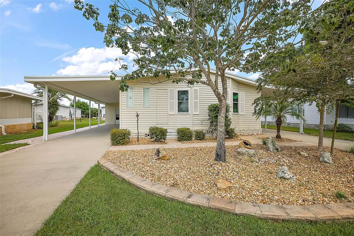 Tavares, FL 32778,2918 WEKIVA RD