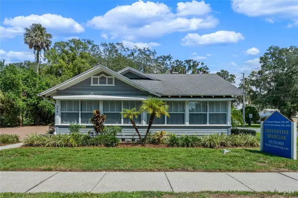 344 S HIGHLAND ST, Mount Dora, FL 32757