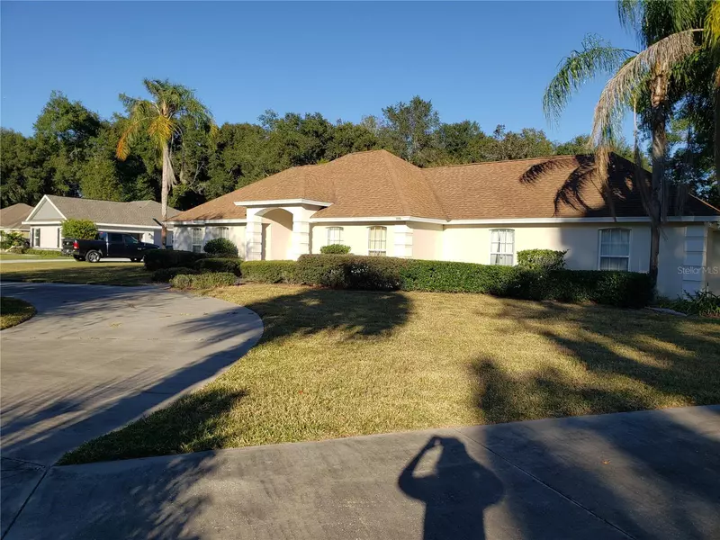 1713 WINGSPREAD DR, Fruitland Park, FL 34731