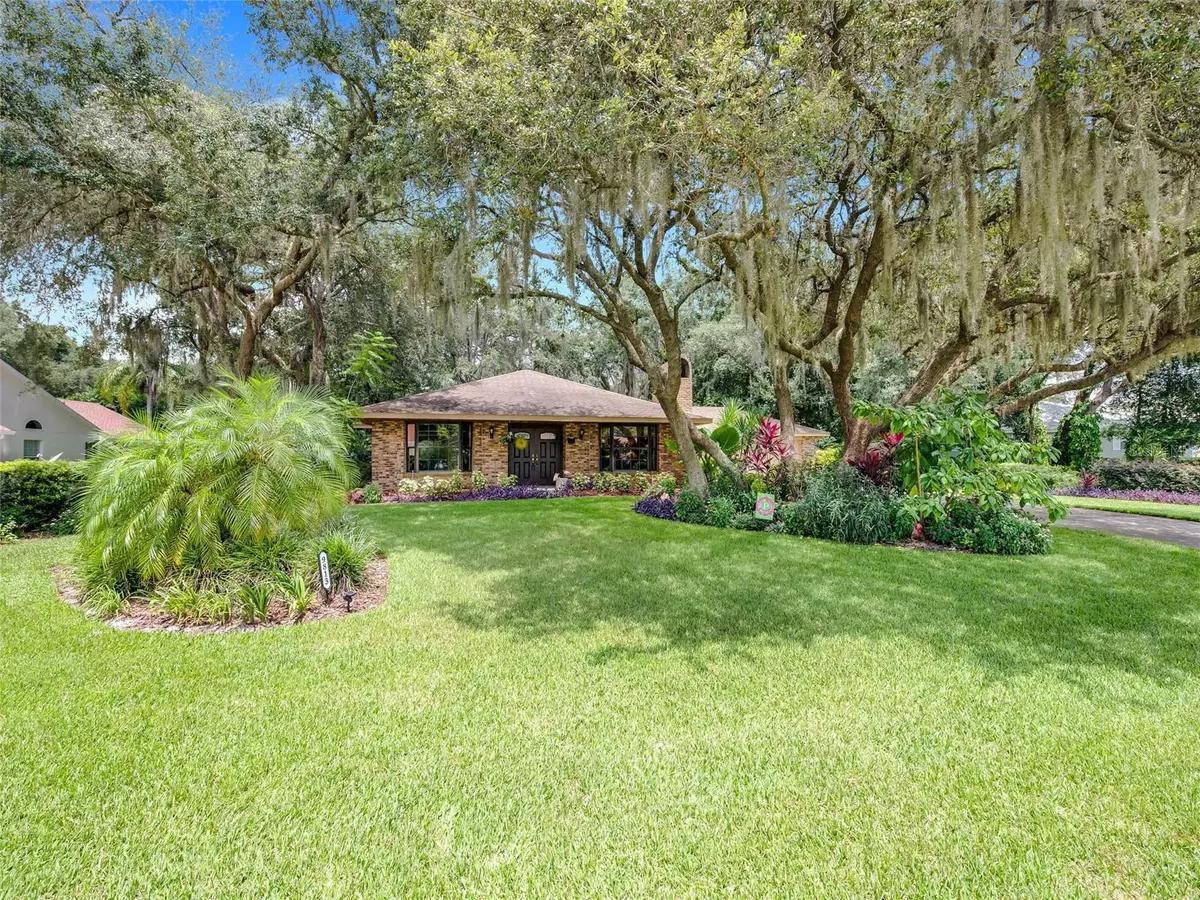 Leesburg, FL 34788,9813 FAIRWAY CIR