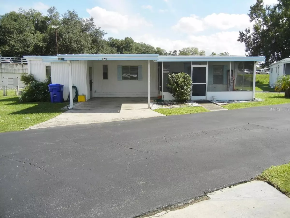 Tavares, FL 32778,205 RUE DE PONT