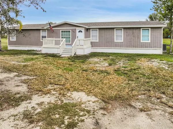 10238 OLD SPANISH TRL, Polk City, FL 33868