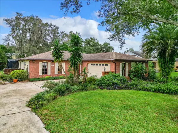 Grand Island, FL 32735,13701 BERKSHIRE CT