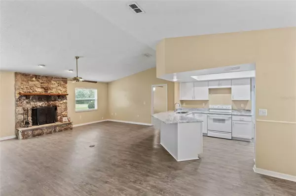 Eustis, FL 32736,19306 MEADOW LN