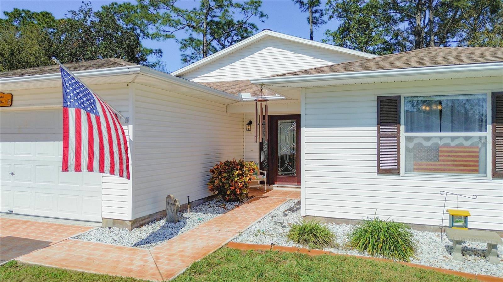 32676 OAK PARK DR, Leesburg, FL 34748