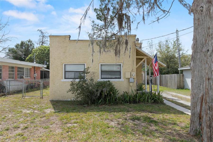 100 W SAINT LOUIS AVE, Eustis, FL 32726