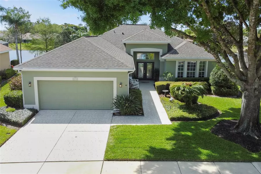 8039 PINE HOLLOW DR, Mount Dora, FL 32757