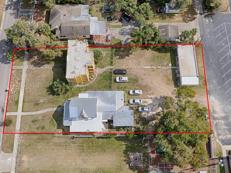 426 E CITRUS AVE, Eustis, FL 32726