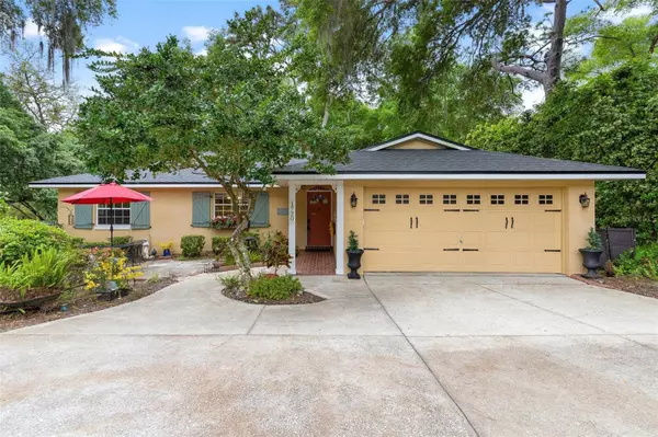 1720 SPRING LAKE RD,  Fruitland Park,  FL 34731