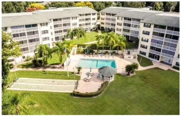 101 N GRANDVIEW ST UNIT 301 #301, Mount Dora, FL 32757