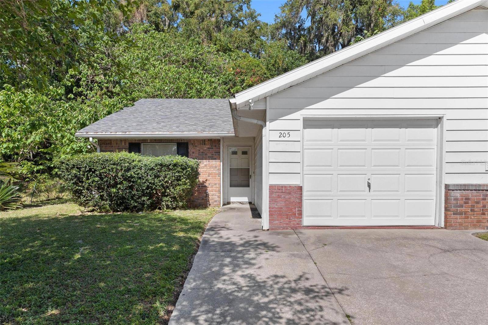 205 FERNWOOD ST,  Leesburg,  FL 34748