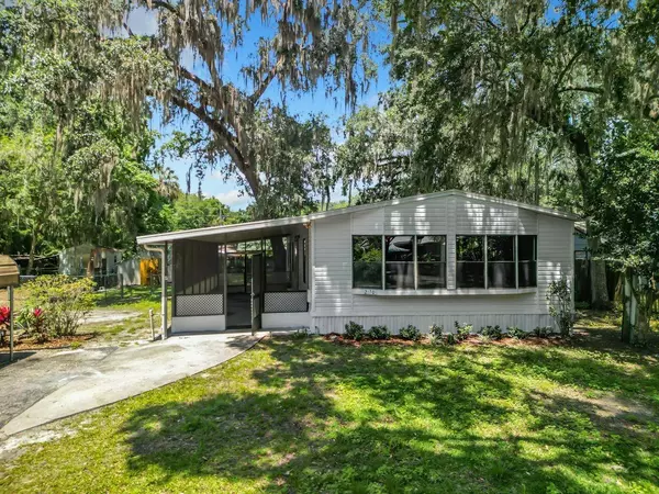 2170 CR 422, Lake Panasoffkee, FL 33538