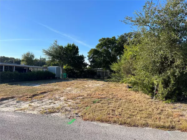 Tavares, FL 32778,1114 ESTATE DR